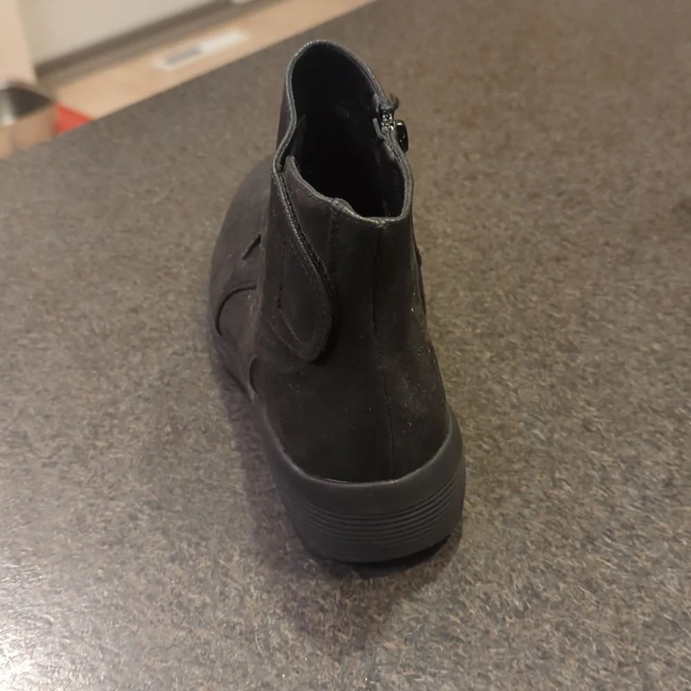 Skechers Ankle Boots - Picture 9 of 12